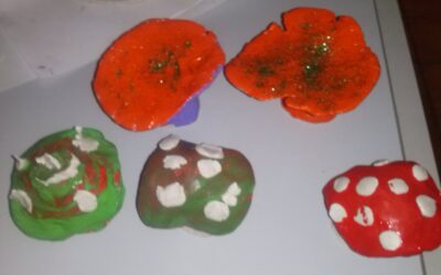 Taller de manualidades de setas con pasta de sal